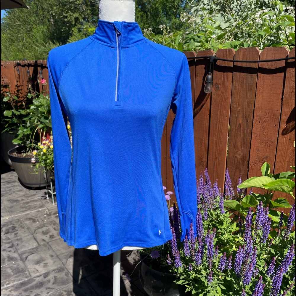 Danskin blue athletic top
